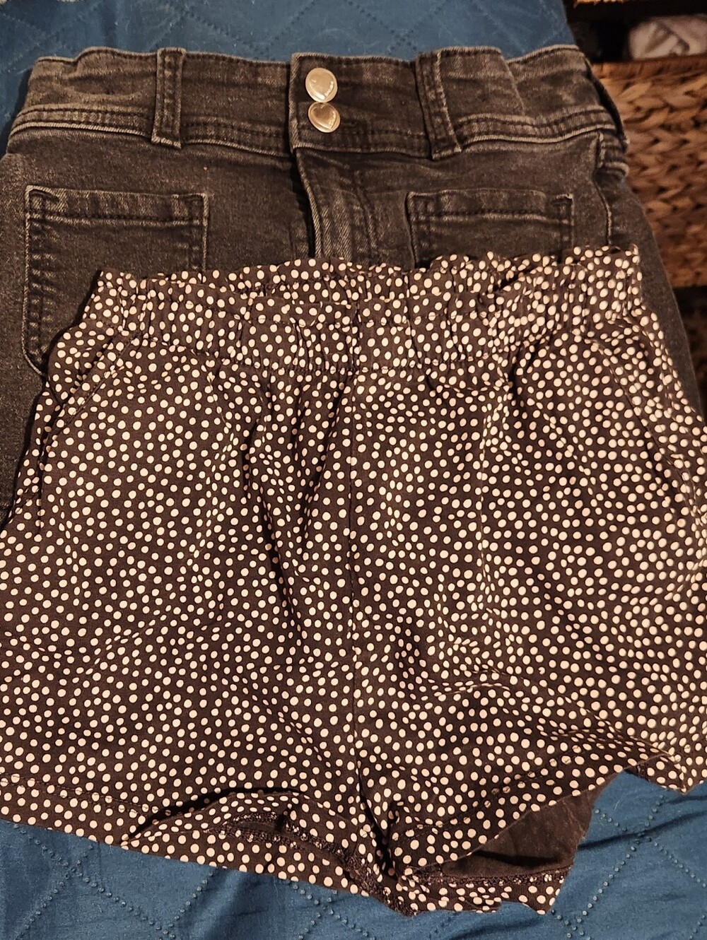 H&M Girl's bundle of 2 shorts 1 Black & 1 Polka Dot size 7